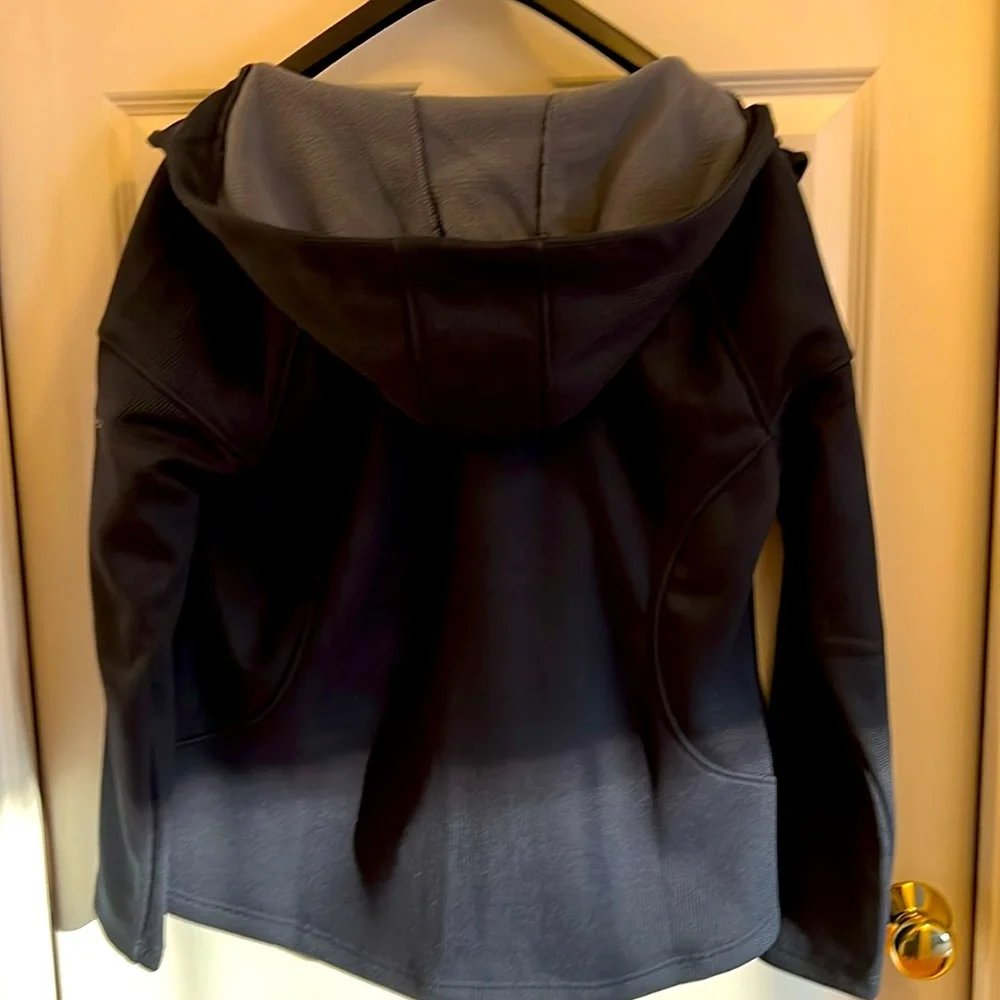 Women’s Spyder Jacket 
With Hood - New With Tags - Picture 6 of 6